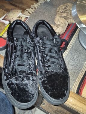 Vans Velvet Upper Sz 9.5 Mens Sz 11 Womens.hobeycomb Sole.